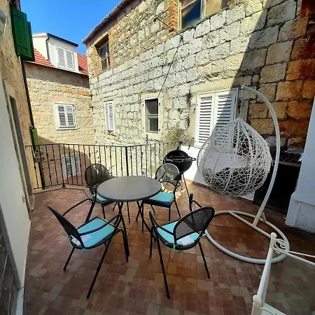 Apartment Luxury Stone House - Quiet Center! Jelsa (Hvar)