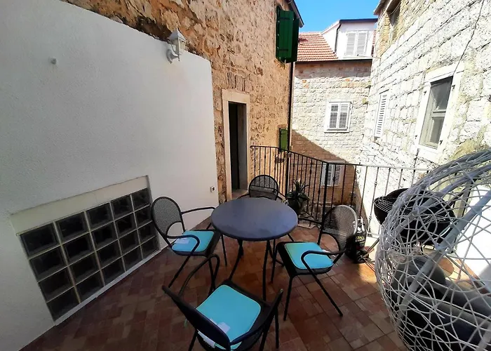 Luxury Stone House - Quiet Center! Appartement *