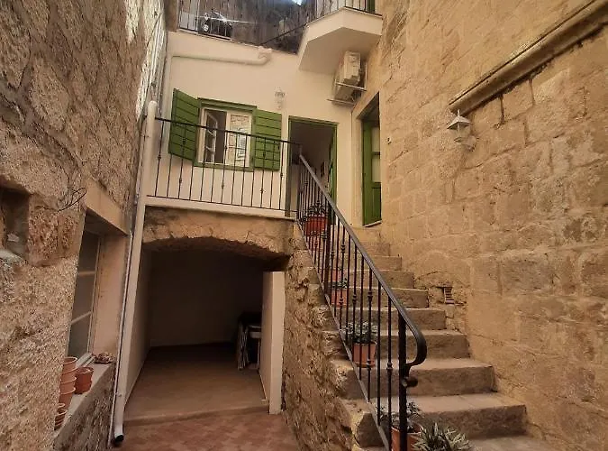 Luxury Stone House - Quiet Center! Appartement Jelsa (Hvar)